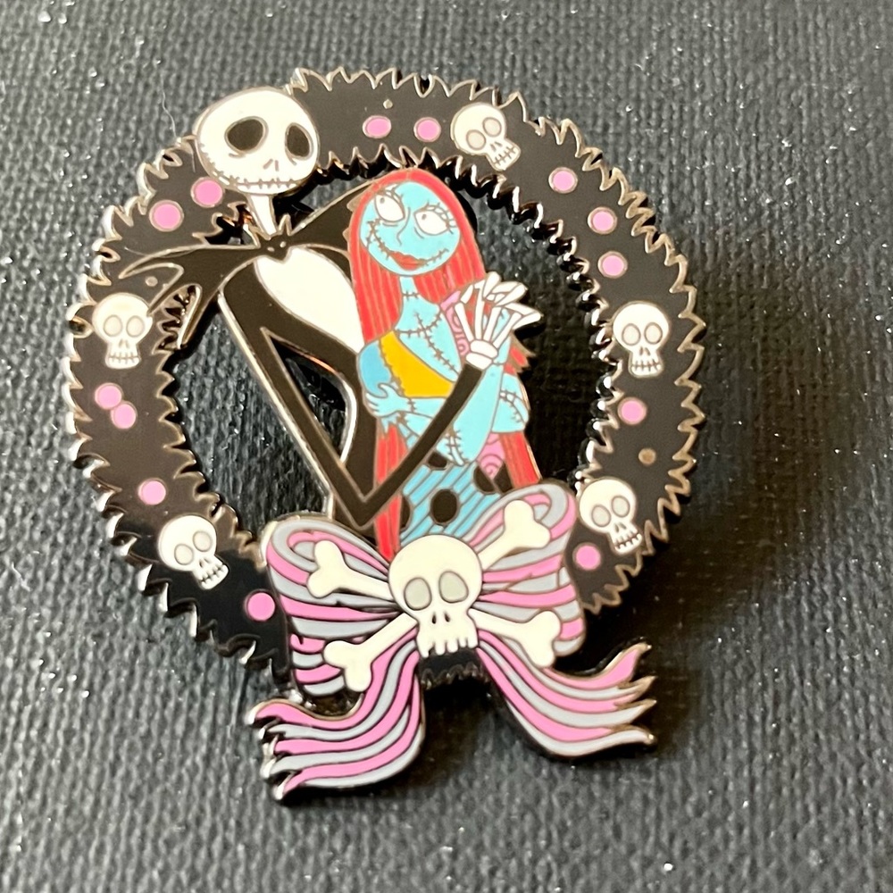Disney Trading Pin Set - Picture 3 of 12